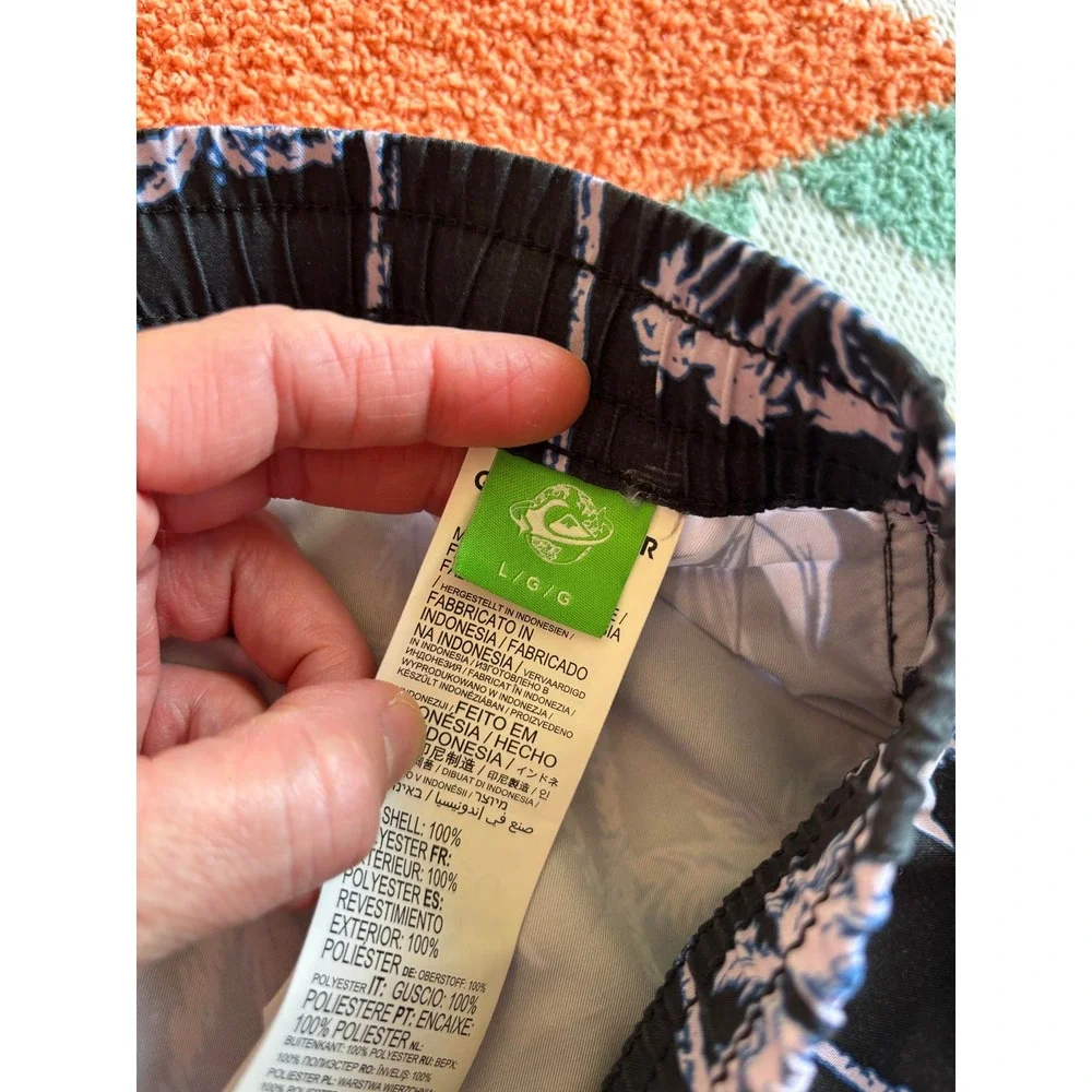 Quiksilver‎ Mens Black Palm Tree Print Swim Trunks Size Large